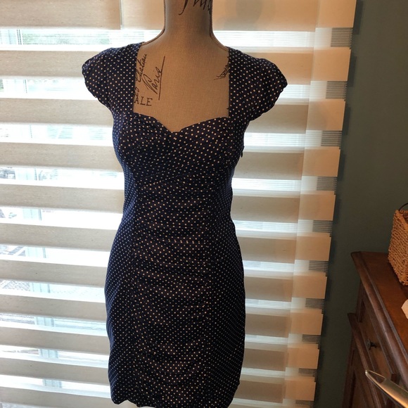 GUESS pin up style dress - Picture 3 of 3